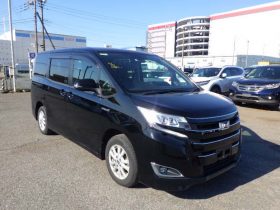 Reconditioned 2018 Toyota Noah X