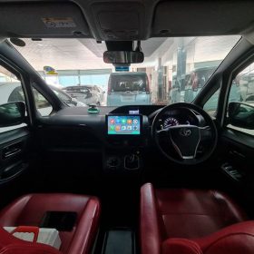 Used 2018 Toyota Noah X Smart