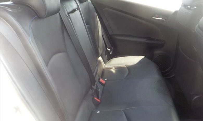 
								Used 2017 Toyota Prius full									